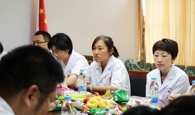 勇担健康使命,铸就时代新功!济南神康医院举办庆祝第六个“中国医师节”座谈会